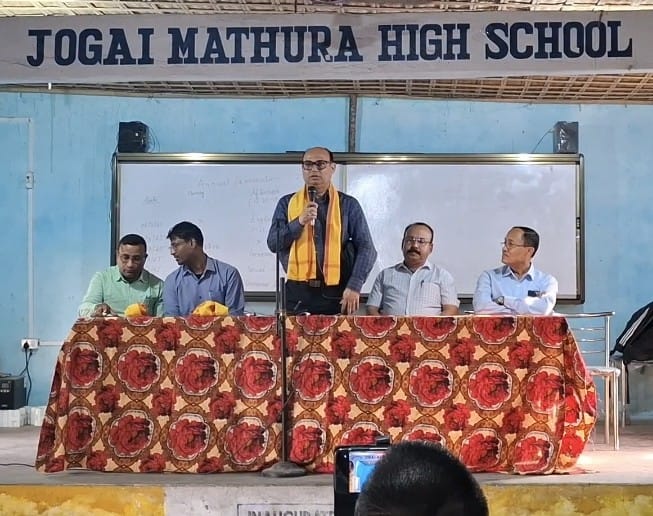 লক্ষীপুরে ইভালুয়েশন জোন পরিদর্শনে শিক্ষা সচিব নর নারায়ণ নাথ