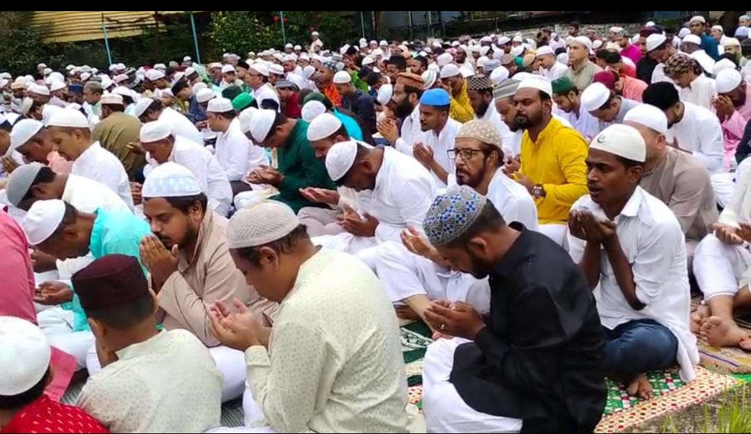 পবিত্র ঈদ উল আযহা য় শনিবার সর্বত্র ছিল উৎসবমুখর পরিবেশ