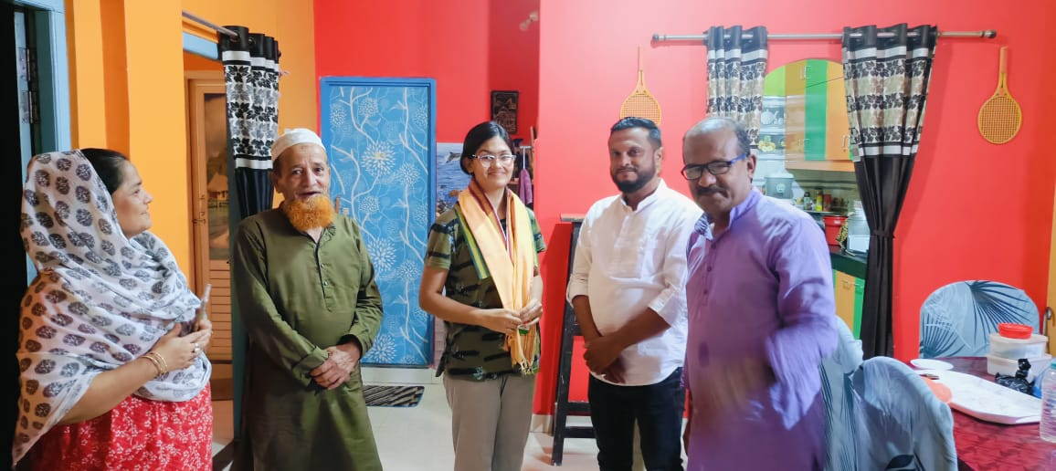 NEET UG 2025 পরীক্ষায় মেধার সহিত উত্তীর্ণ দুই ছাত্র কে সংবর্ধনা