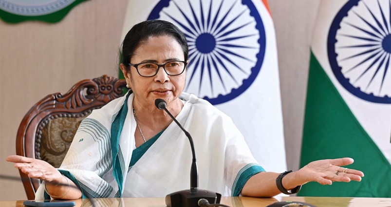 নীতি আয়োগের দশম বৈঠকে গরহাজির থাকলেও বাংলা পিছিয়ে নয়,’ বেকারত্ব কমেছে, বেড়েছে জীবনের মান’, নীতি আয়োগের রিপোর্টেই বাংলার স্বীকৃতি বললেন :- মমতা