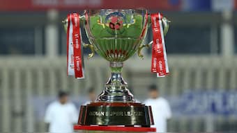 ৮ ডিসেম্বর-এর আগেই মহা-বিপর্যয়? ISL নিয়ে জরুরি বৈঠকে বড় সিদ্ধান্ত! খেলোয়াড়দের বেতন নিয়ে সরকারের মাস্টারস্ট্রোক!